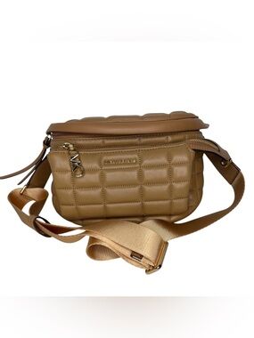 Michael Kors Slater Medium Leather Sling Pack Chain Messenger Travel Casual